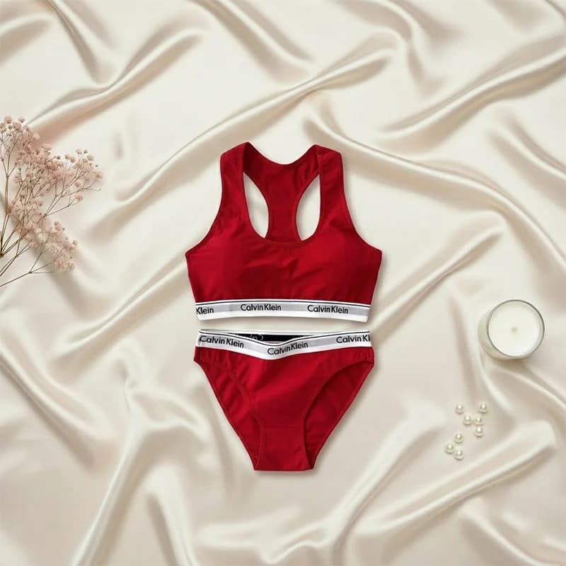 ست نیم تنه و شورت Calvin Klein نخی با کاپ متحرک — تصویر ۳