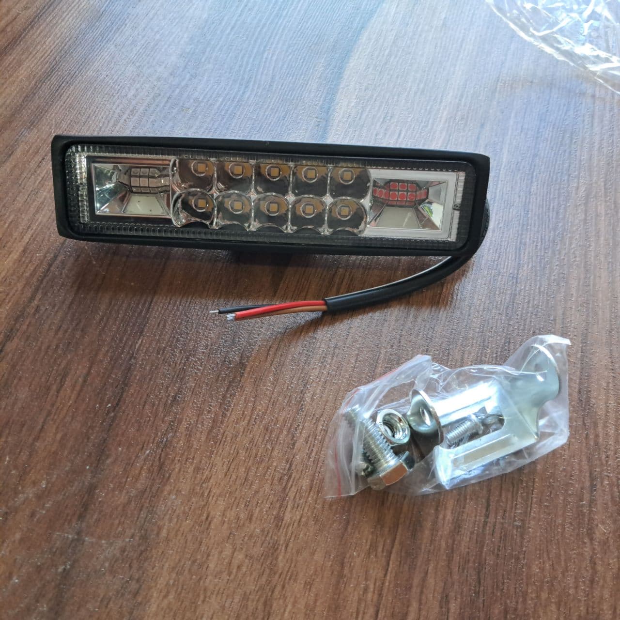 چراغ led پلیسی با پروژکتور — تصویر ۴