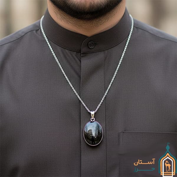 گردنبند حدید زنانه و مردانه بیضی دست ساز مدل دور ساده بزرگ با حکاکی اذکار — تصویر ۹