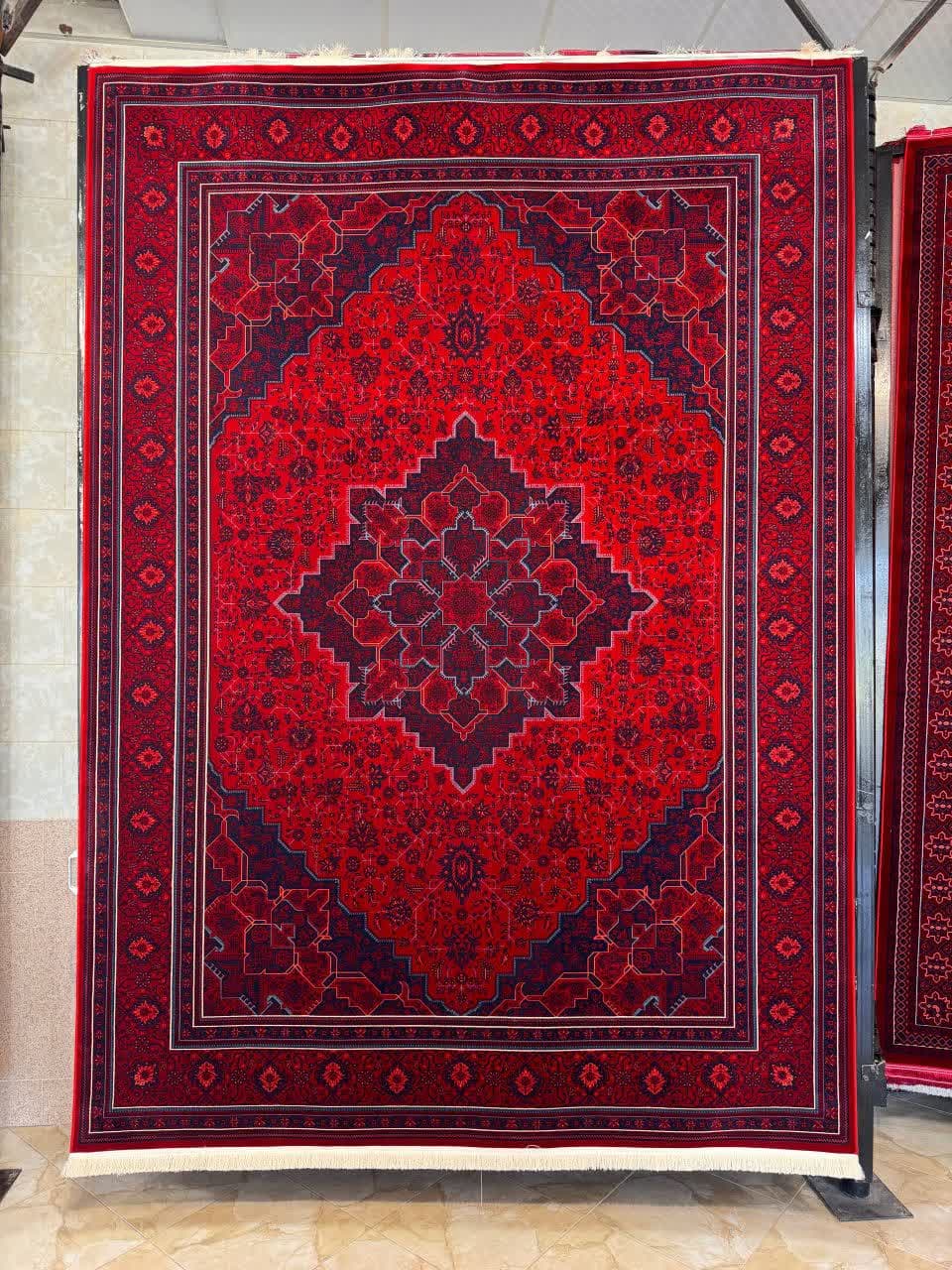 فرش هریس درباری لاکی ۱۲۰۰ شانه | تراکم ۳۶۰۰ | نخ آکریلیک — تصویر ۲
