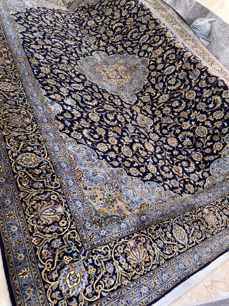 فرش کاشان سورمه ای — تصویر ۷
