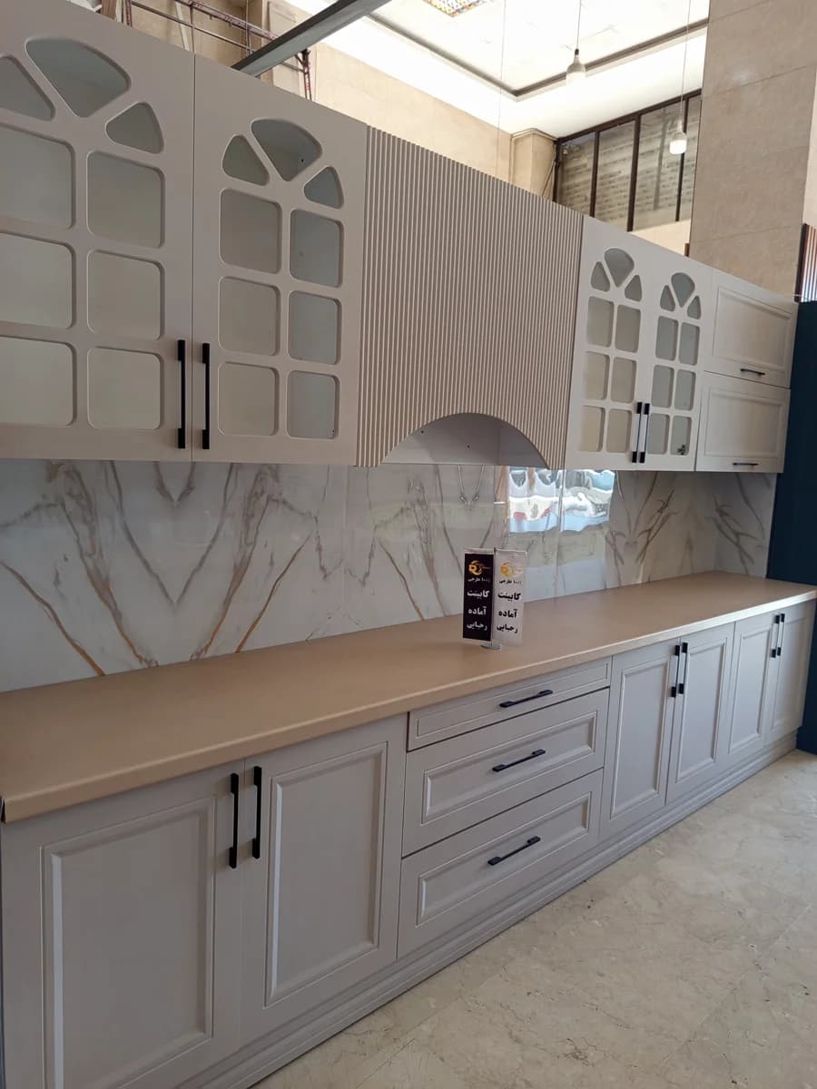 کابینت آماده نئوکلاسیک پنجره دار فیلی — تصویر ۳