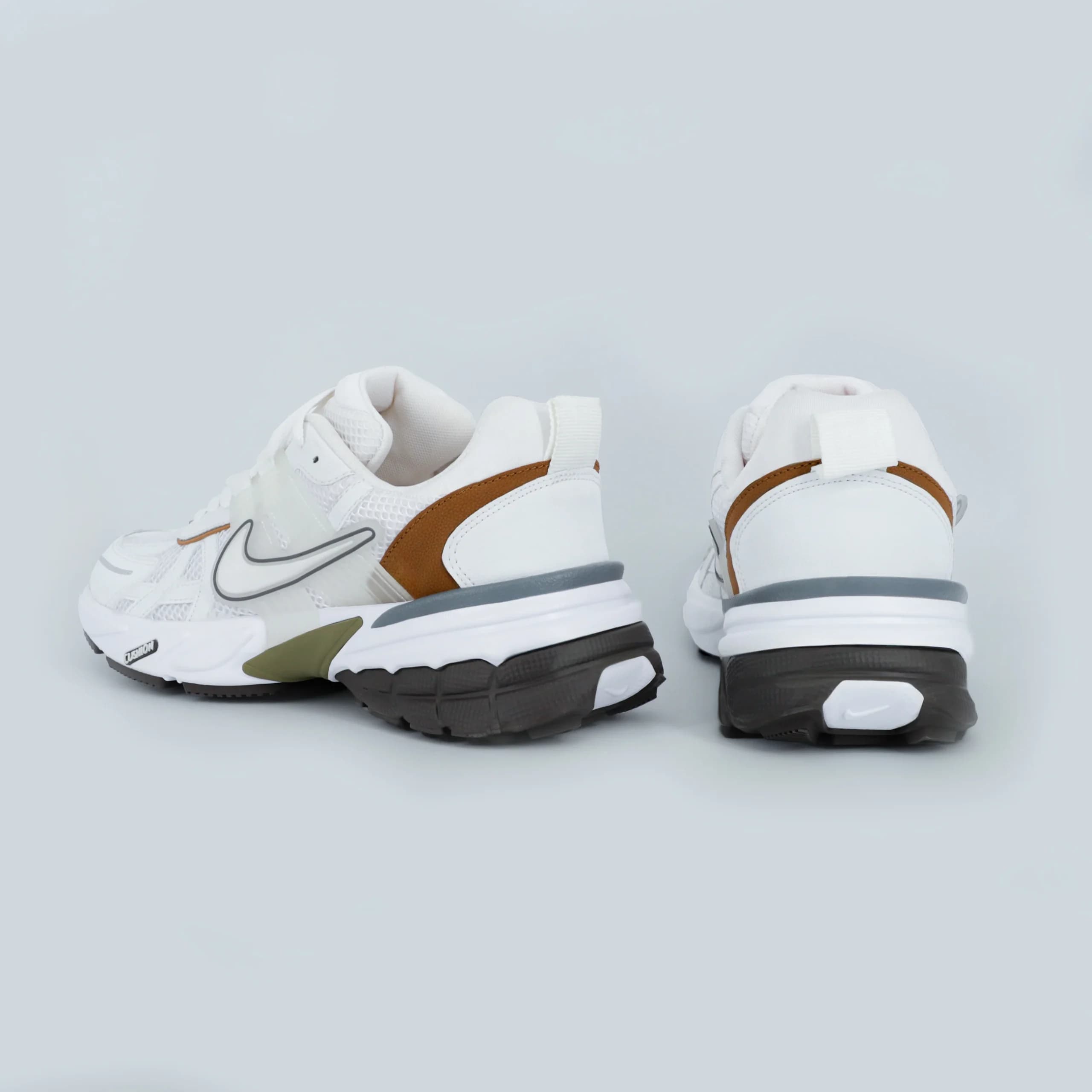 کفش کتونی زنانه نایک وی تو کی nike V2K رنگ سفید عسلی کد 2804 — تصویر ۵