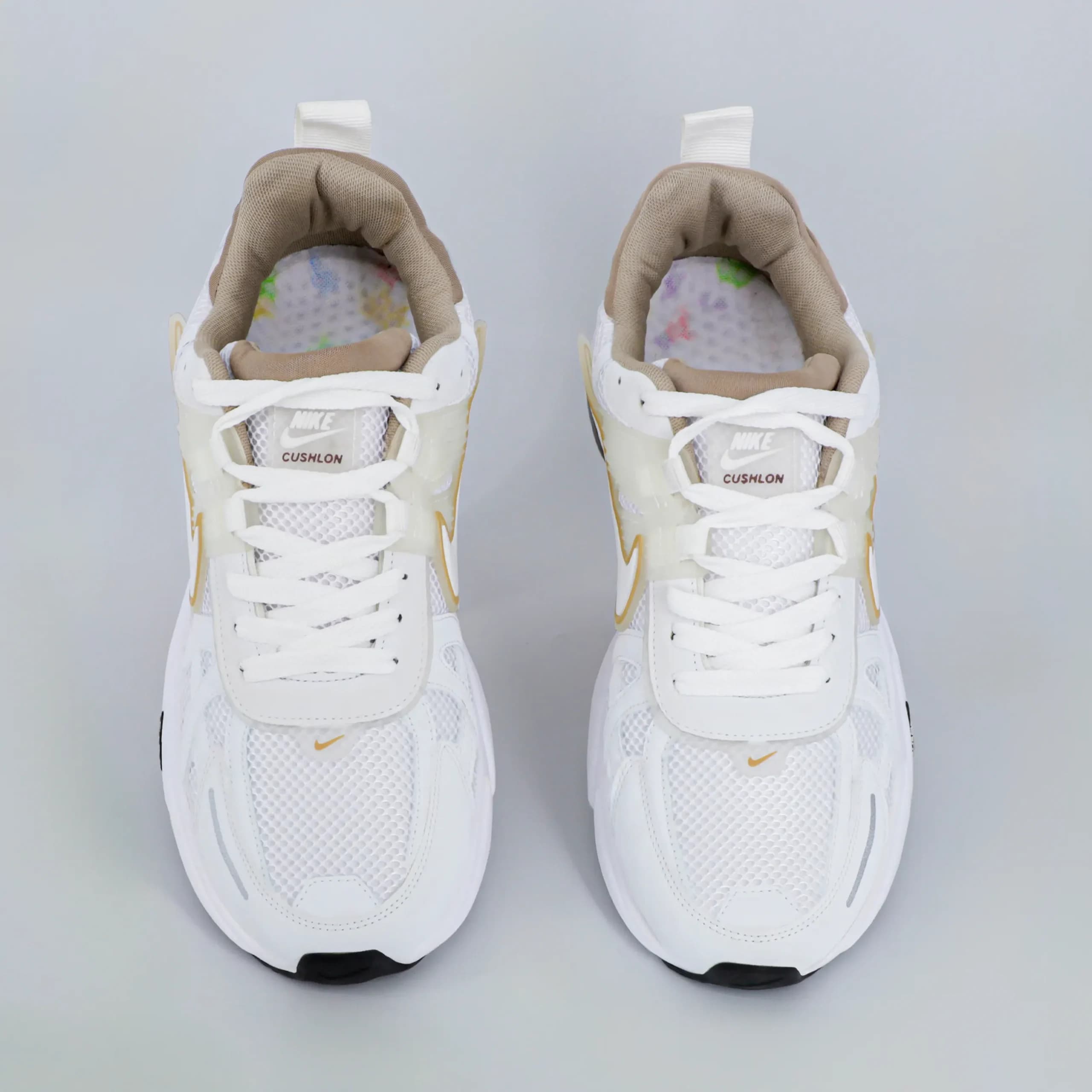 کفش کتونی مردانه نایک وی تو کی nike V2K رنگ سفید عسلی کد 2801 — تصویر ۵