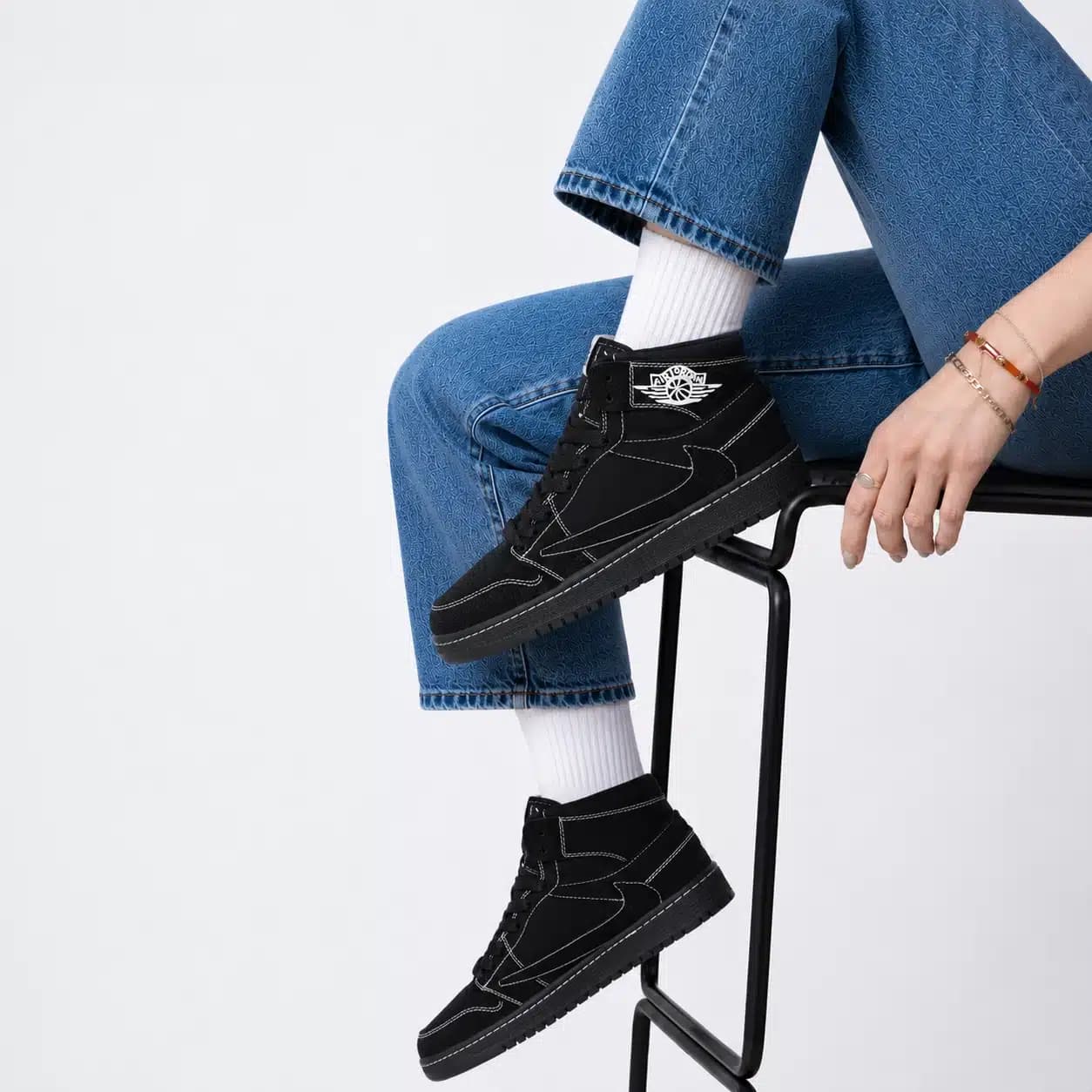کفش کتونی زنانه نایک جردن وان ترویس ساقدار JORDAN 1 TRAVIS رنگ مشکی کد 2788 — تصویر ۶