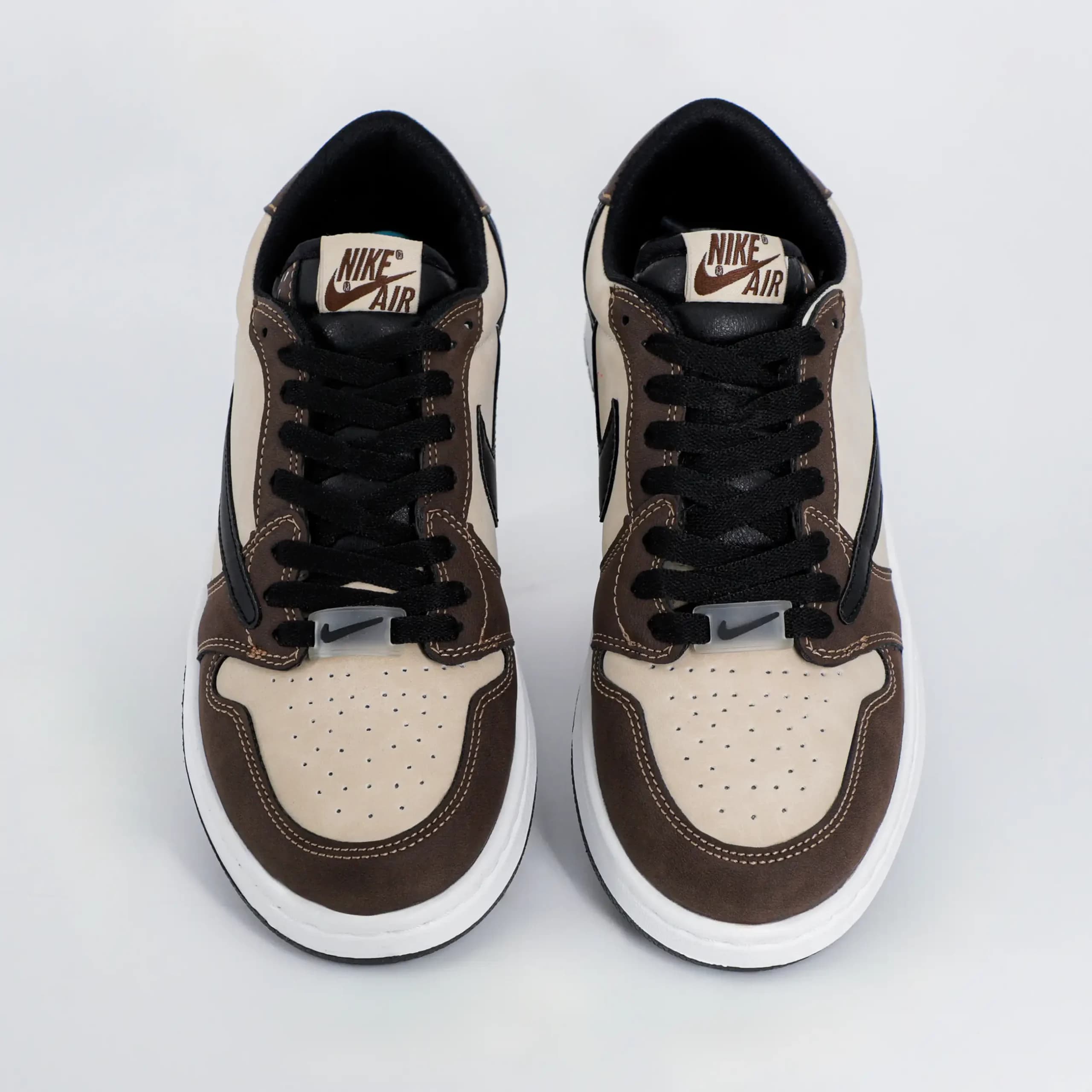 کفش کتونی مردانه نایک جردن وان تراویس JORDAN 1 Travis رنگ کرم قهوه ای کد 2270 — تصویر ۵