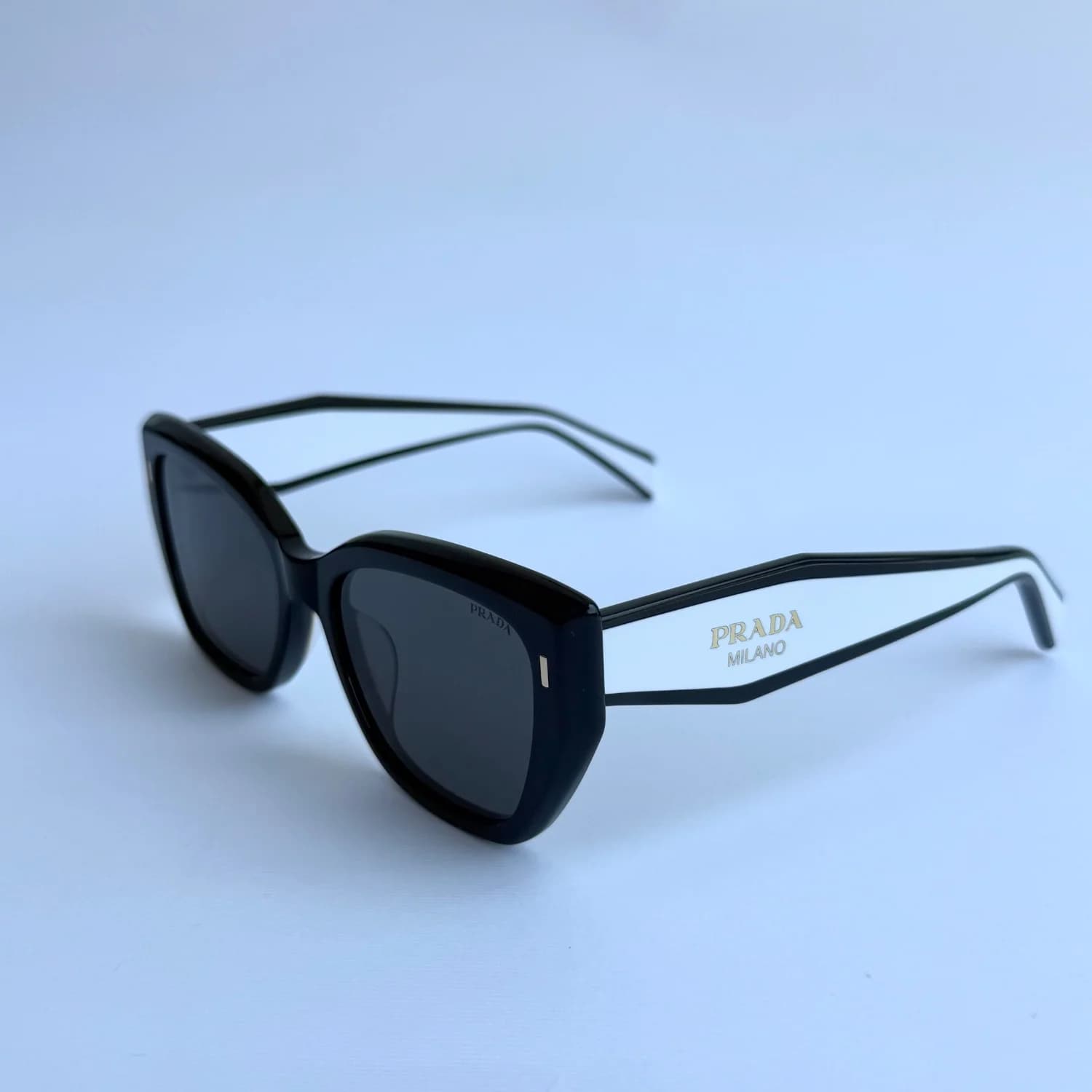 عینک آفتابی پرادا Prada مدل spa32s — تصویر ۸