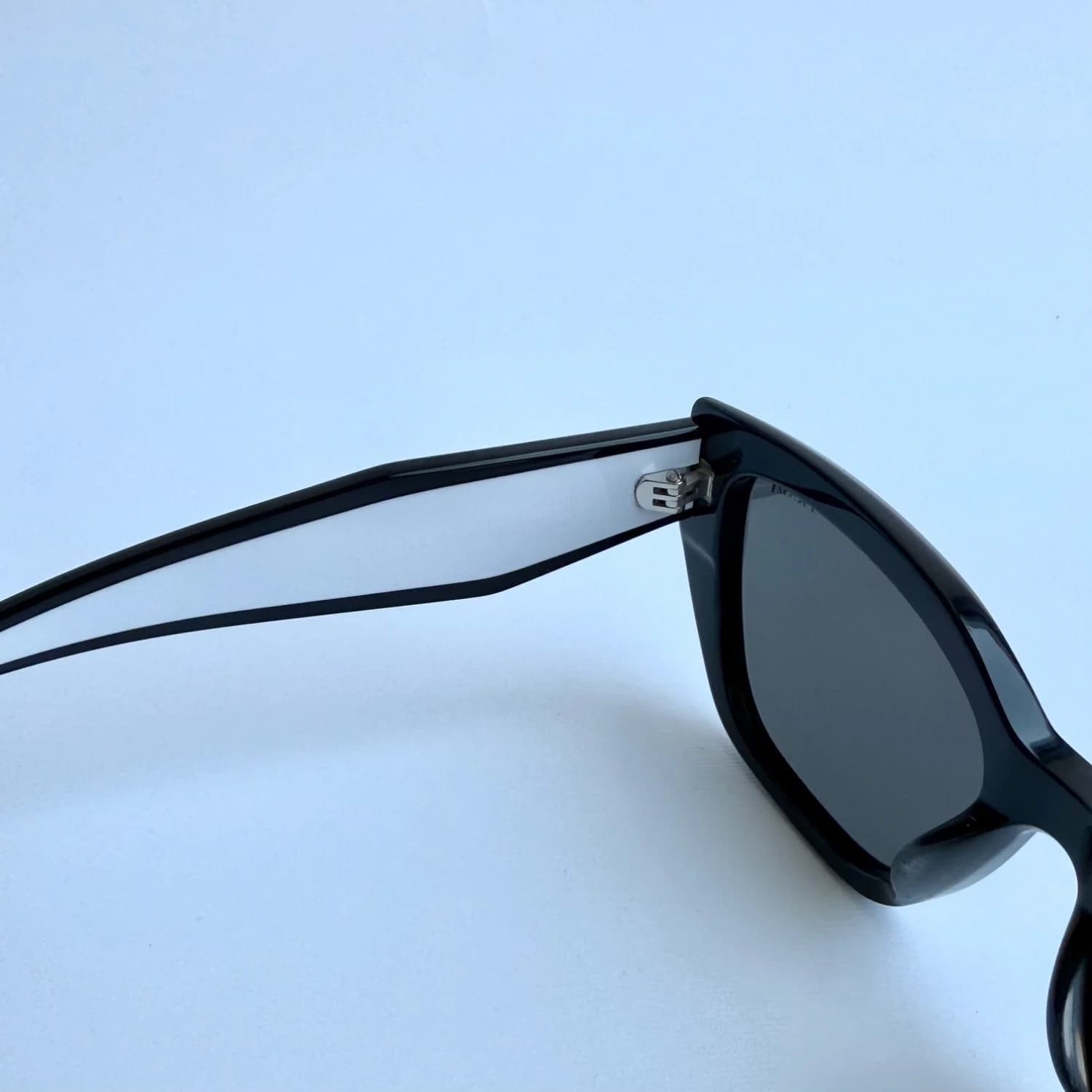عینک آفتابی پرادا Prada مدل spa32s — تصویر ۷
