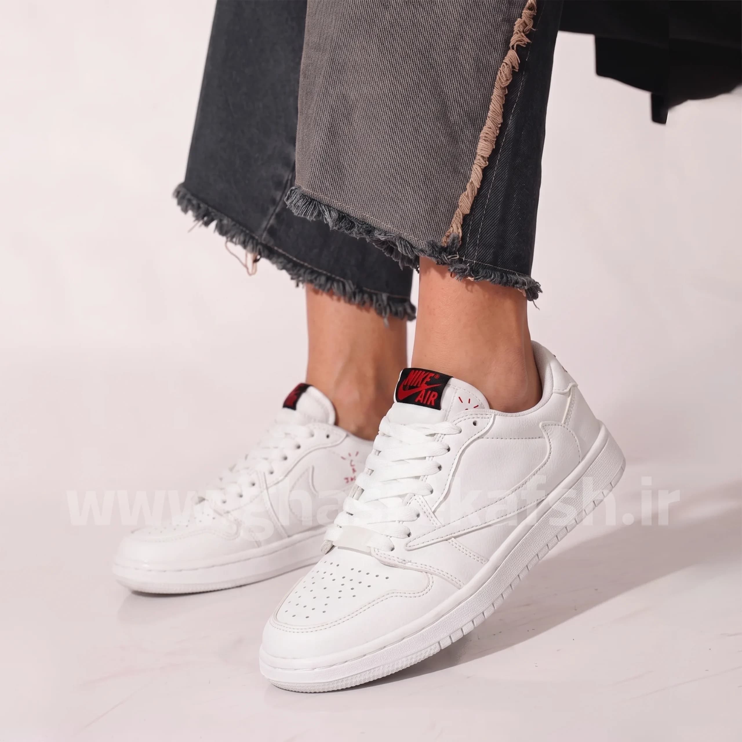 کفش کتونی زنانه نایک جردن وان تراویس JORDAN 1 Travis رنگ سفید تمام کد 2778 — تصویر ۶