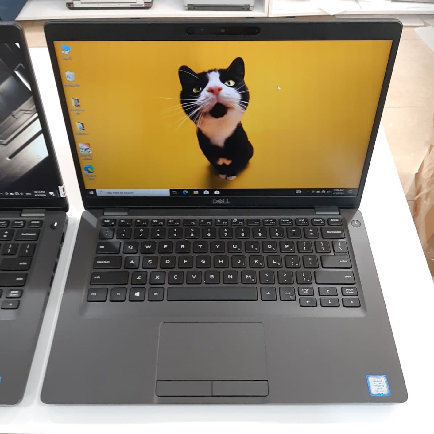 لپ تاپ اِستوک core i5\Dell 5400\نسل هشت\ram8\hard256ssd\