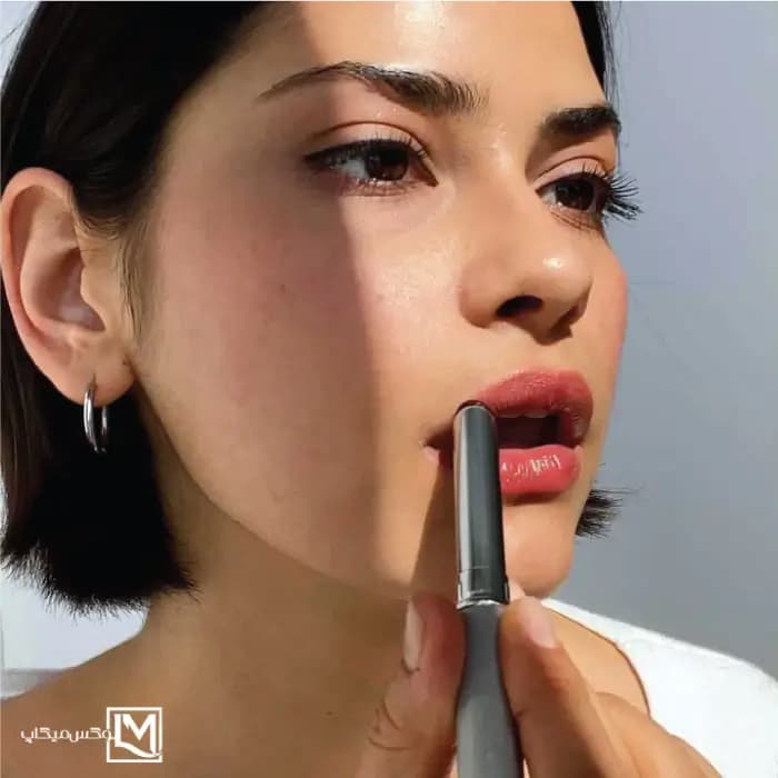 رژ لب جامد کیلینیک مدل آلموست بلک هانی black honey — تصویر ۲