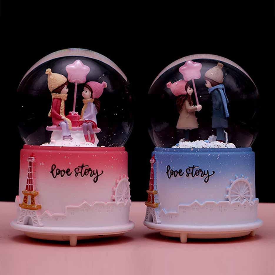 گوی موزیکال برفی چراغ دار مدل بزرگ فول پمپی باتری خور طرح Love story دختر و پسر – رنگ آبی — تصویر ۱۰