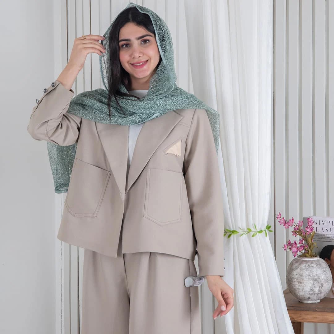 ست مانتو شلوار یقه ساتن MP — تصویر ۳