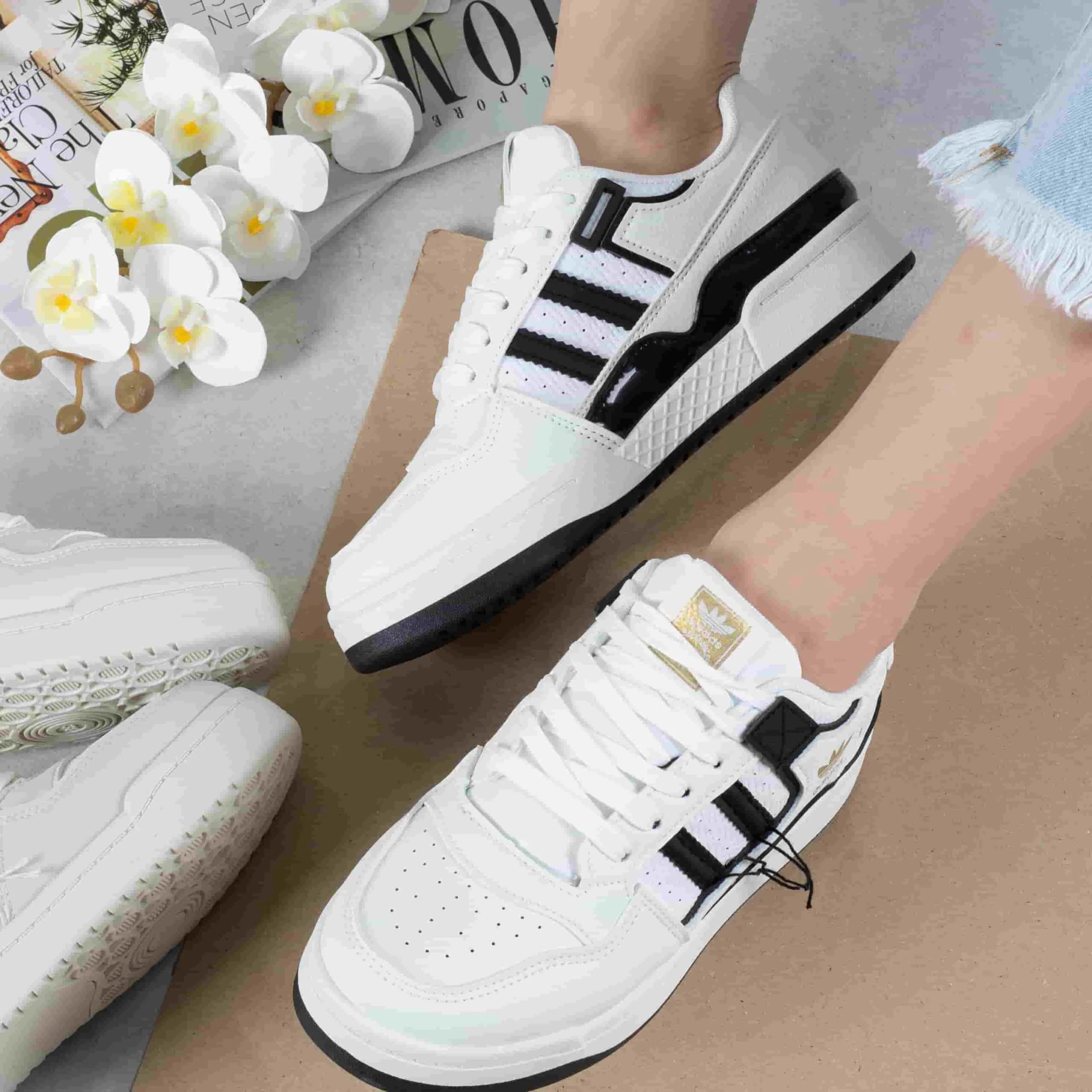 کتونی دخترونه خارجی کنفی ADIDAS — تصویر ۵