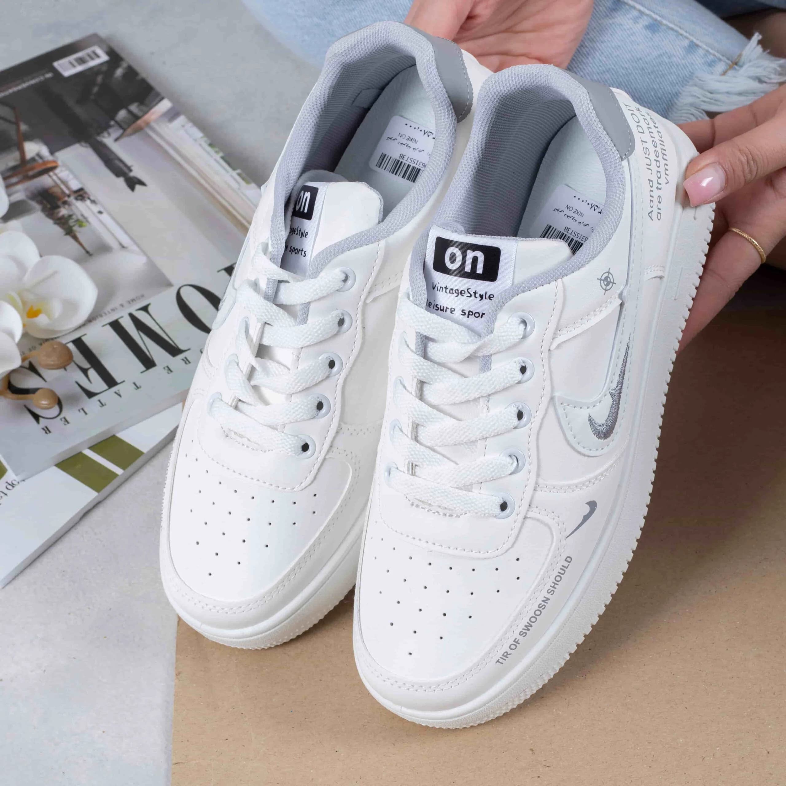 کتونی دخترونه خارجی NIKE ON — تصویر ۲