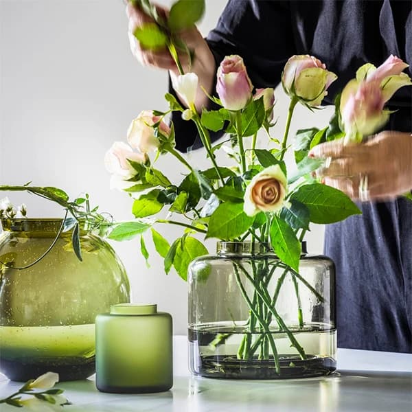 گلدان شیشه ای زیتونی ایکیا مدل KONSTFULL — تصویر ۷