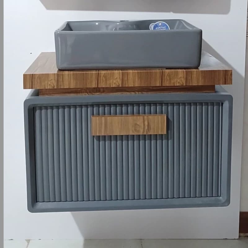 روشویی کابینتی pvc طوسی مات بامبو فول ست در ابعاد 50و60و70 همراه با آینه و باکس با سنگ طوسی مات — تصویر ۲