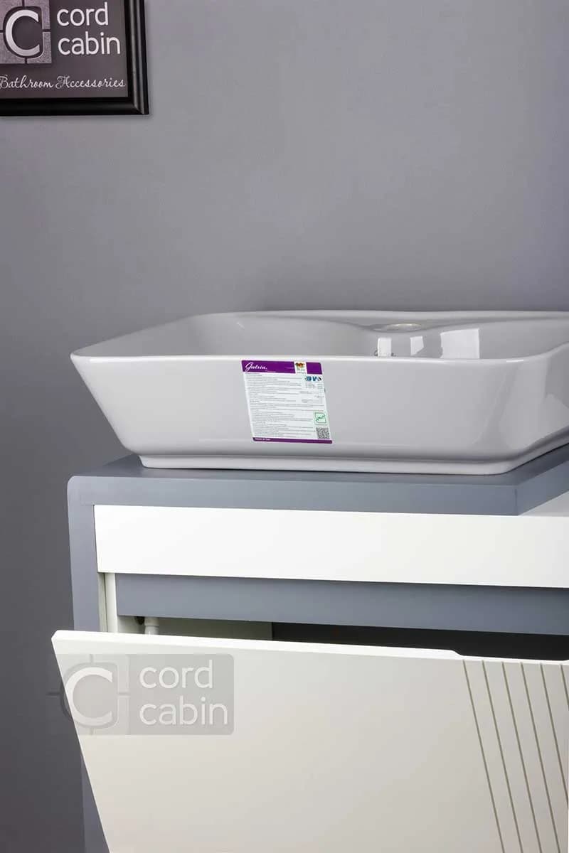 روشویی کابینتی و آینه باکس طرح پراتو سفید طوسی مستطیل طوسی گاتریا — تصویر ۲