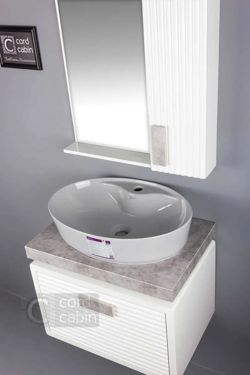 روشویی کابینت و آینه باکس طرح ریماک سفید پتینه با کاسه بیضی طوسی گاتریا — تصویر ۴