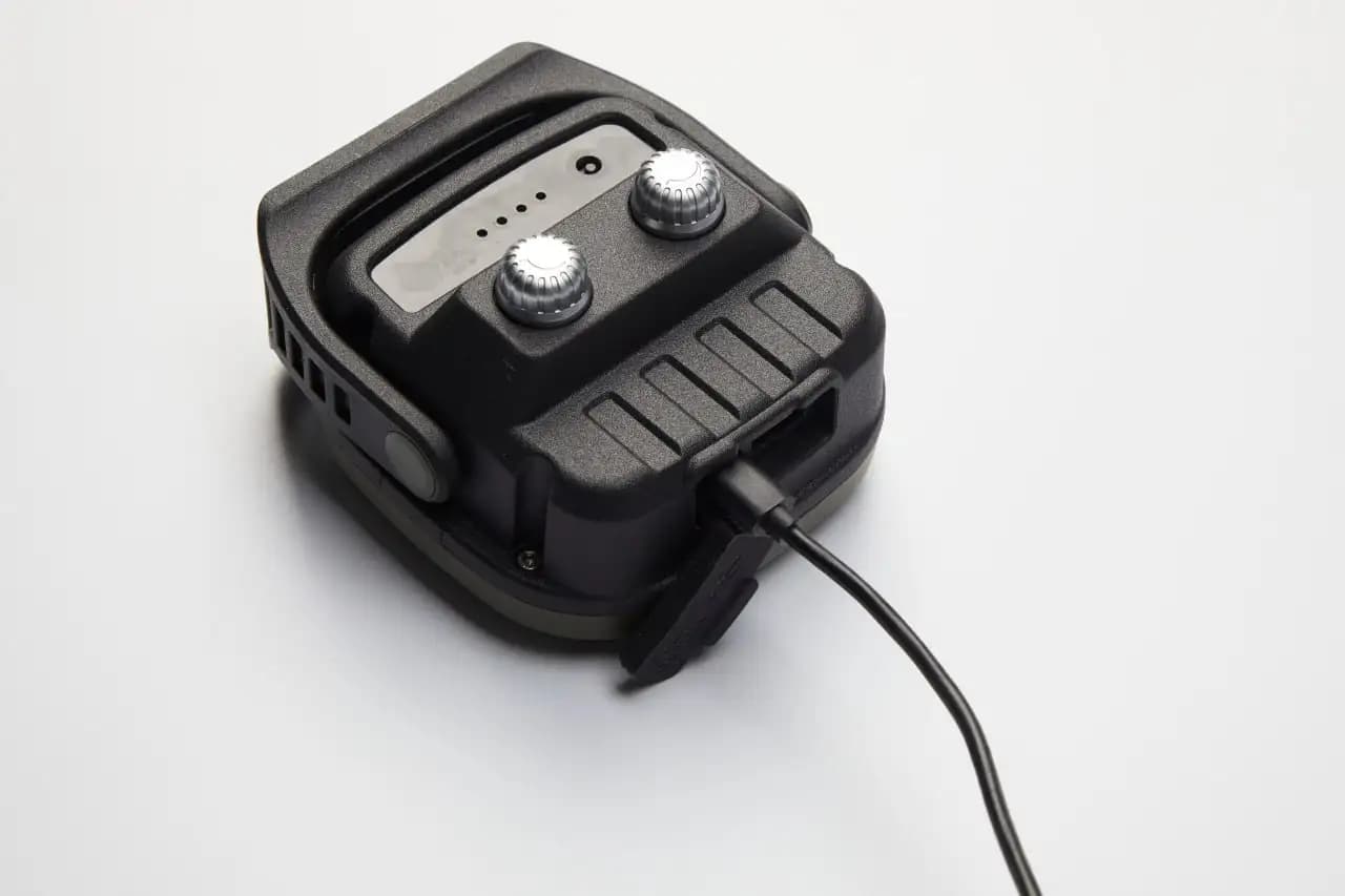 نورافکن کمپینگ سانری مدل C1500 Pro — تصویر ۲