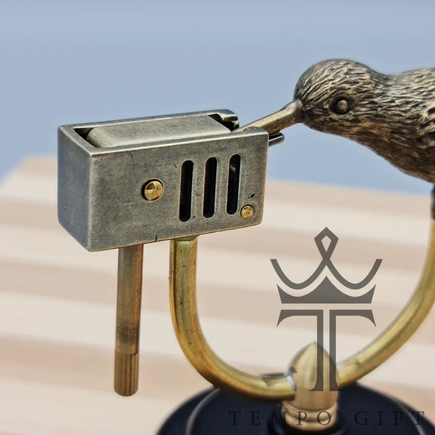 فندک Tomo اورجینال رومیزی مدل گنجشک Bird — تصویر ۴