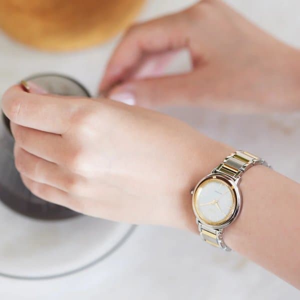 ساعت مچی زنانه سیتیزن CITIZEN مدل EM1104-83D — تصویر ۶