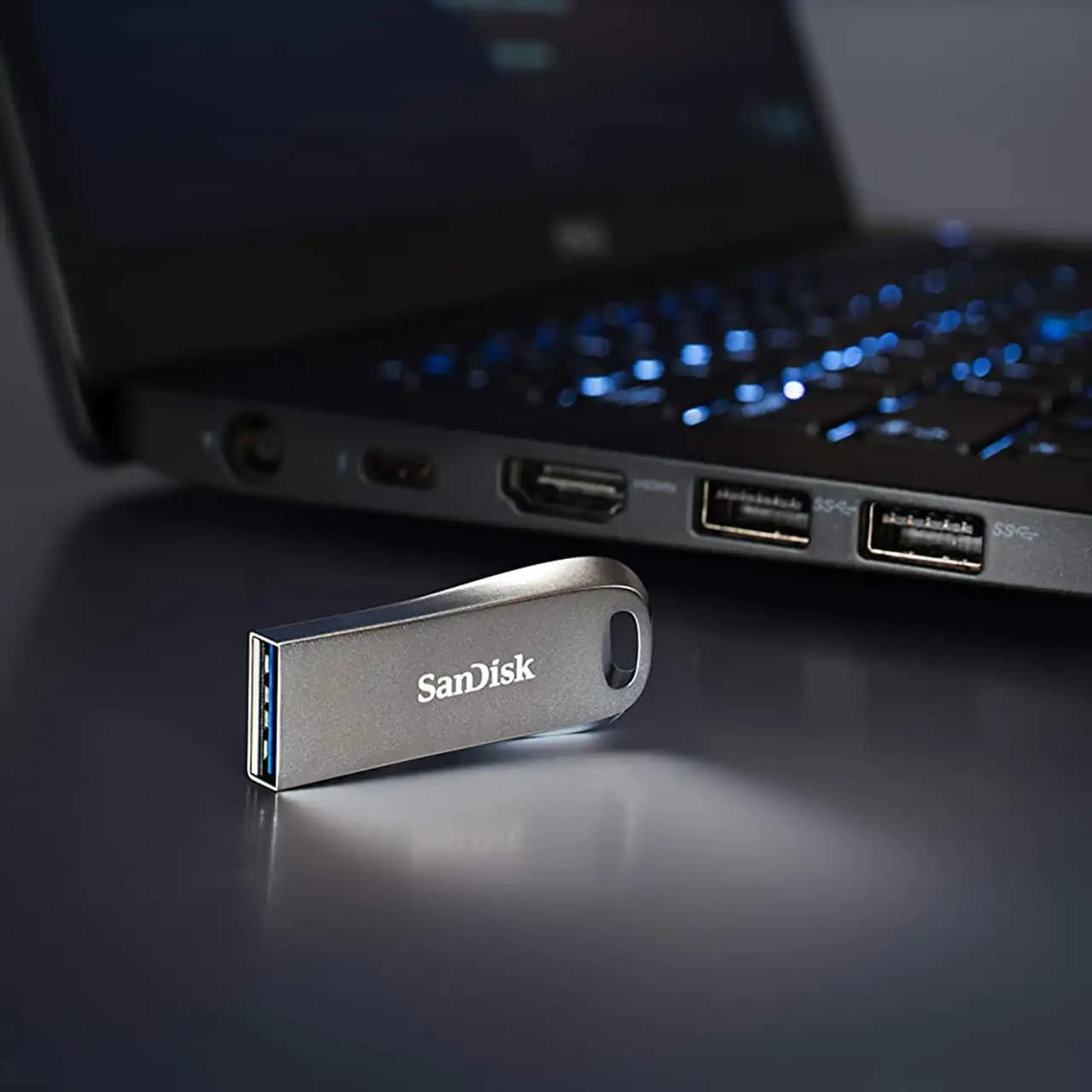 فلش مموری سن دیسک مدل Ultra Luxe USB 3.2 ظرفیت 64 گیگابایت — تصویر ۹