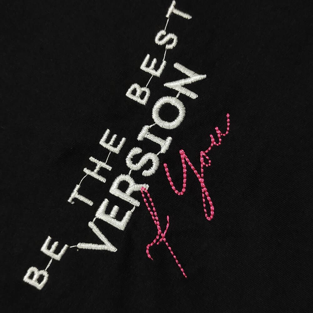 تیشرت باکسی مشکی پنبه سوپر گلدوزی با طرح Be the best version of you — تصویر ۶