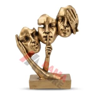 مجسمه ای کور و کر و لال بزرگ
