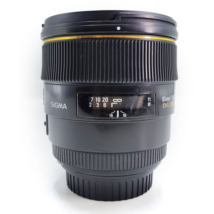 لنز Sigma 85mm f/1.4 EX DG HSM — تصویر ۹