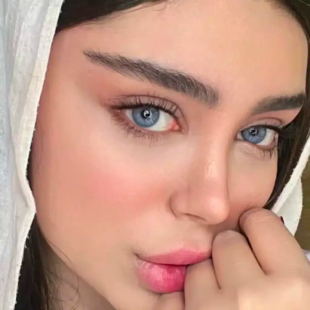 لنز مارلی لایت بلو آبی رگه دار مشابه چشم | Marley Light Blue lens