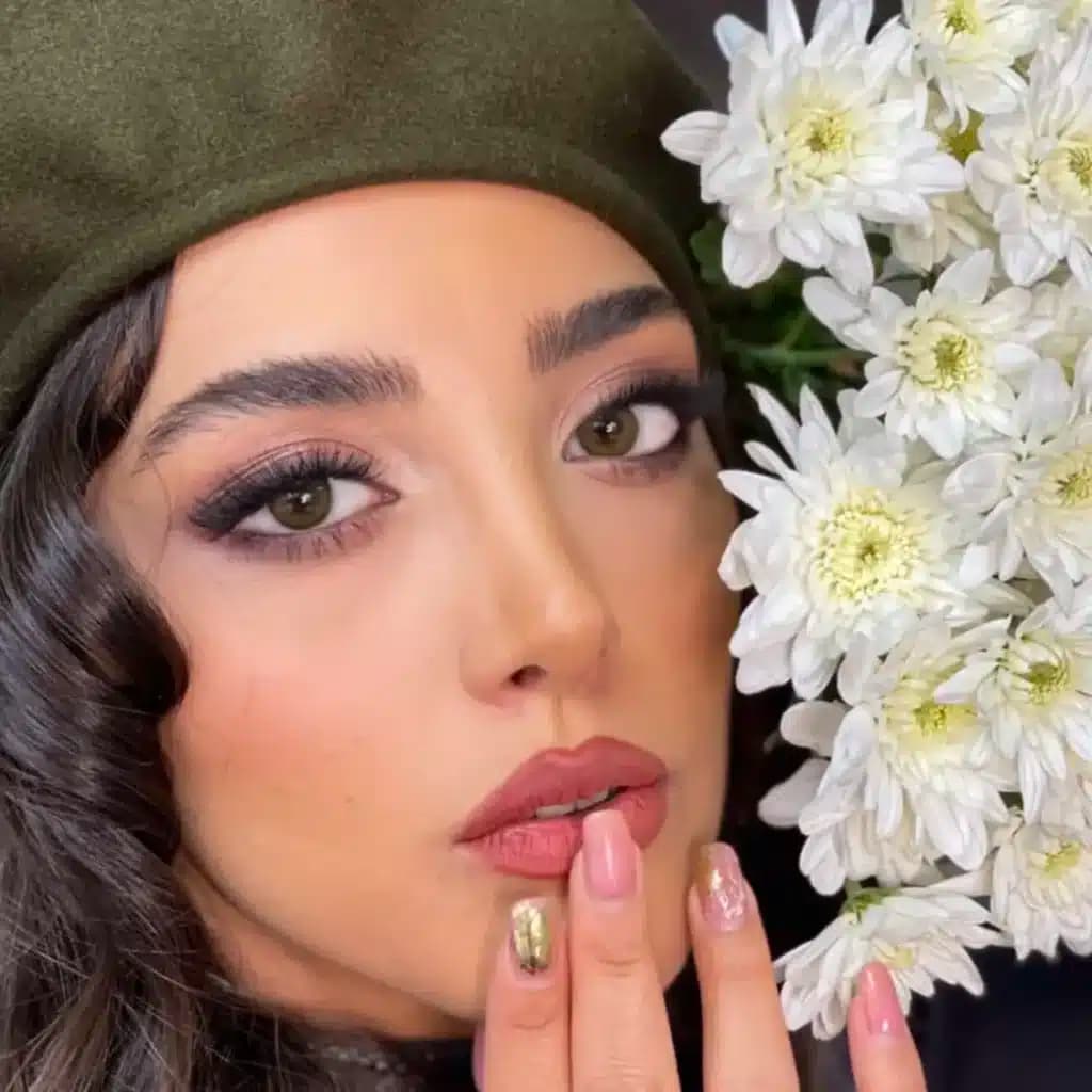 لنز مارلی آنجل گرین سبز تیره دور محو | marley-angel-green-lens — تصویر ۱۲