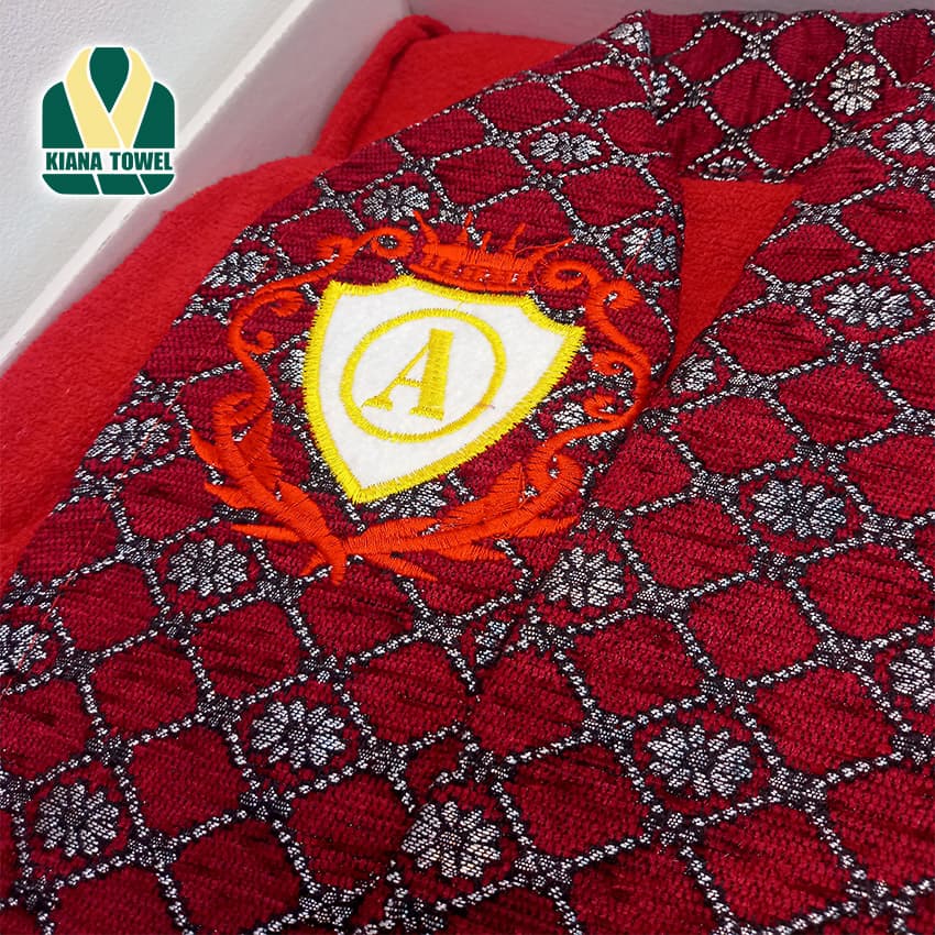 حوله پالتویی گلبافت طلایی طرح سلطنتی سایز 125-رنگ بندی متنوع