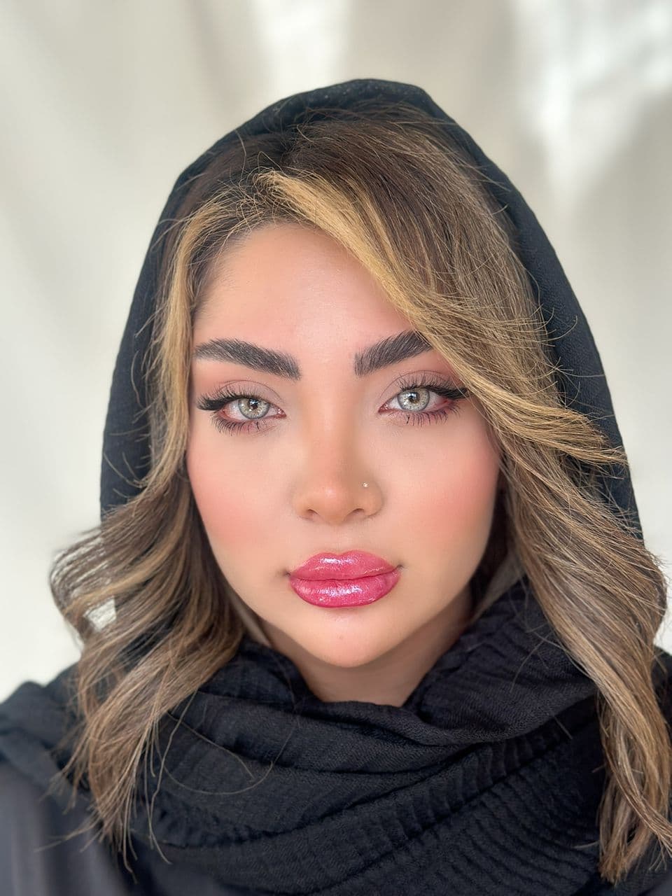 نچرال گری برند یونیک Unique Natural Gray