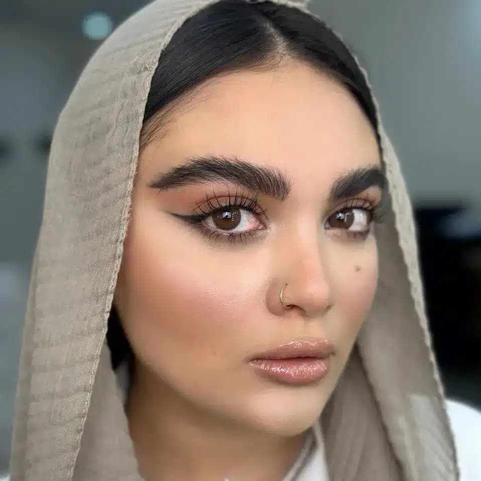 لنز سالانه نچرال هیزل (قهوه ای دور دار) برند یونیک Unique Natural Hazel