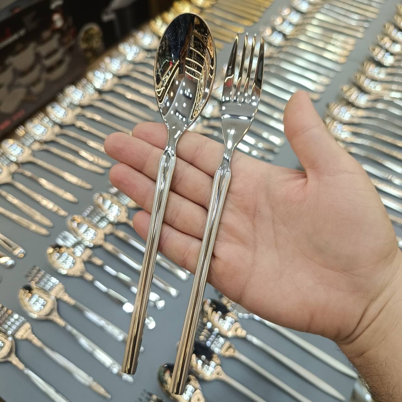 سرویس قاشق چنگال یونیک اصل آلمان 24 نفره 120 پارچه 01 — تصویر ۹