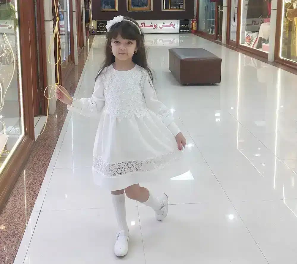 پیراهن شکوفه — تصویر ۲