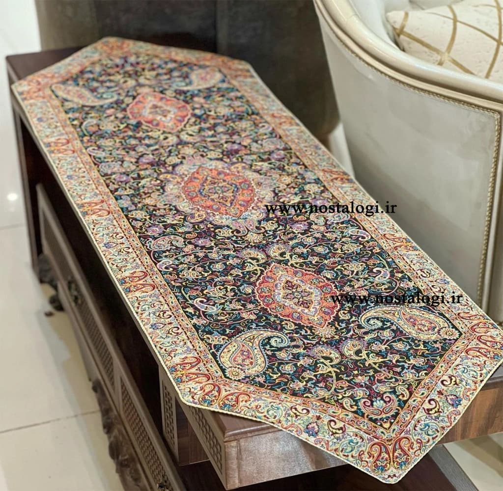 ست 5 تکه رومیزی طرح سالار مشکی — تصویر ۳
