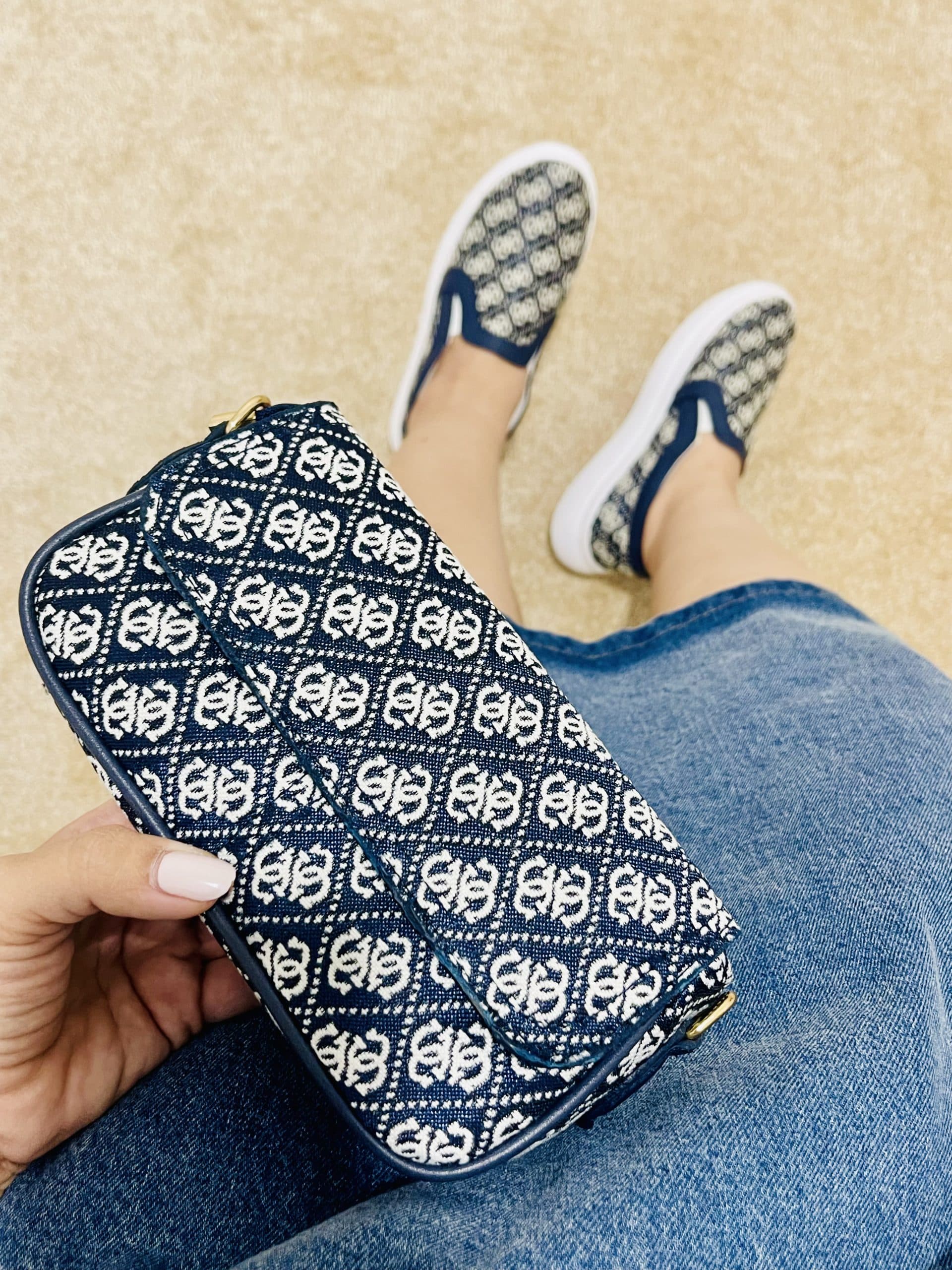 کیف گِس Guess — تصویر ۹