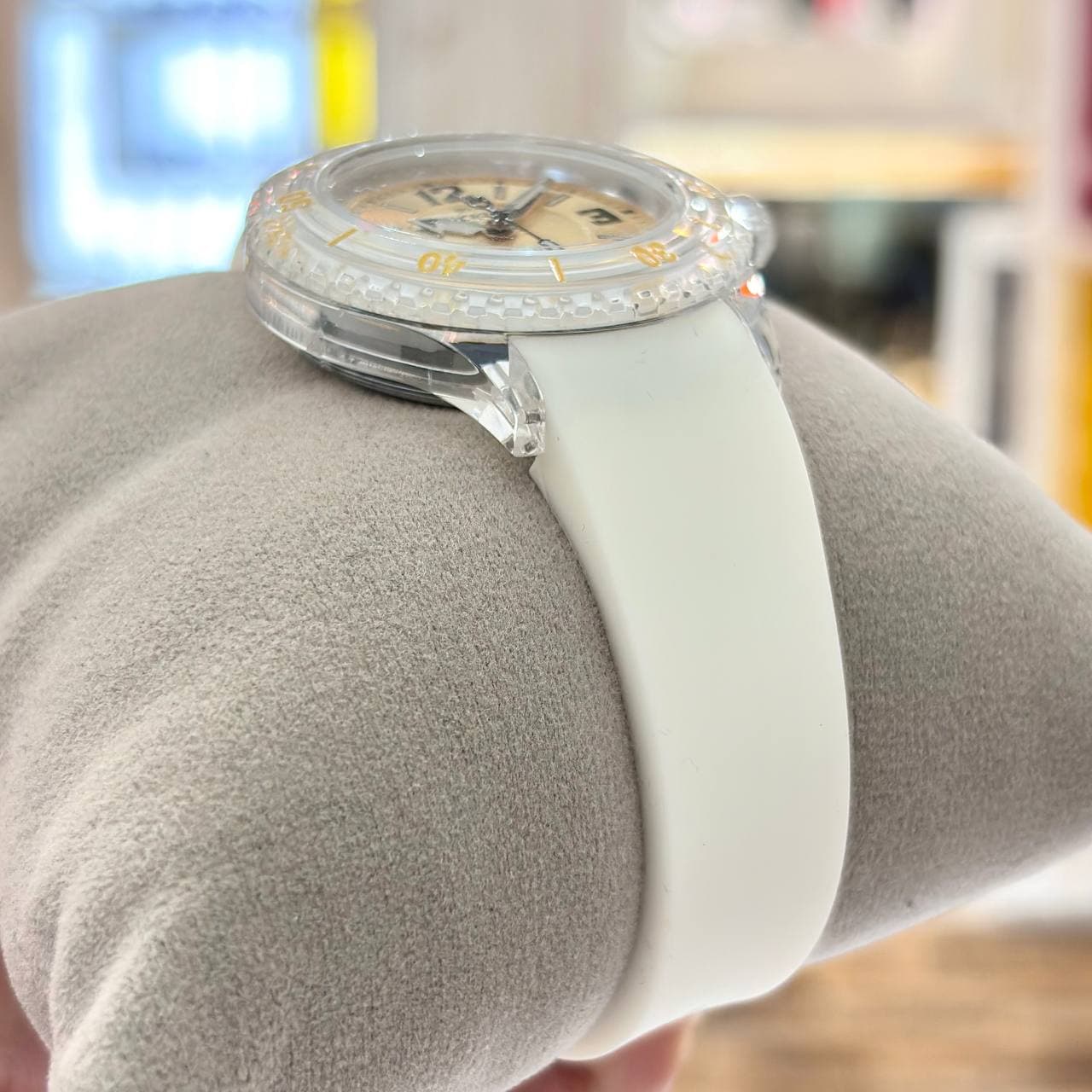 ساعت مچی عقربه ای زنانه جاکلین مدل JN-1399504LB — تصویر ۶