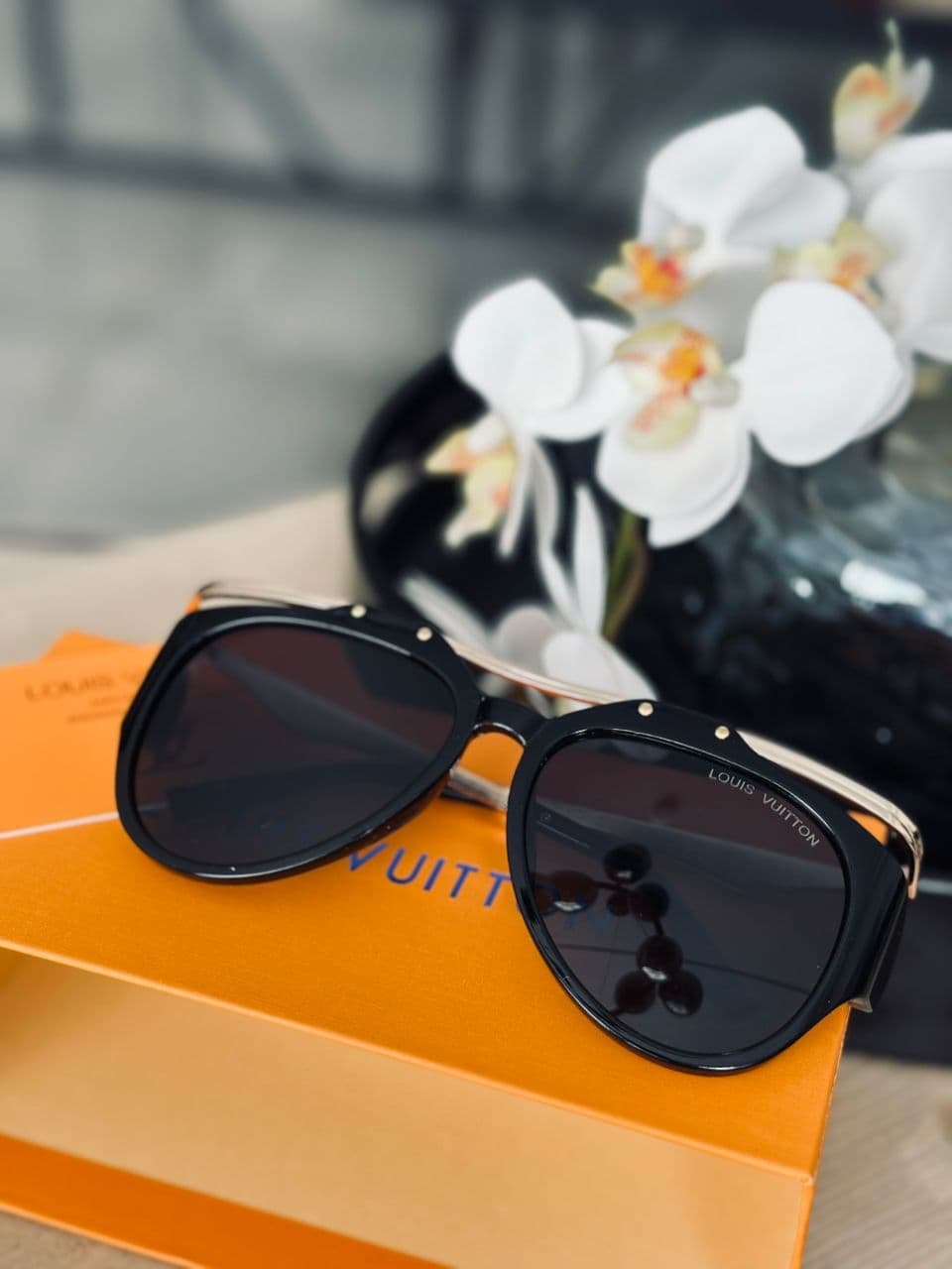 عینک آفتابی زنانه LV مستر — تصویر ۵
