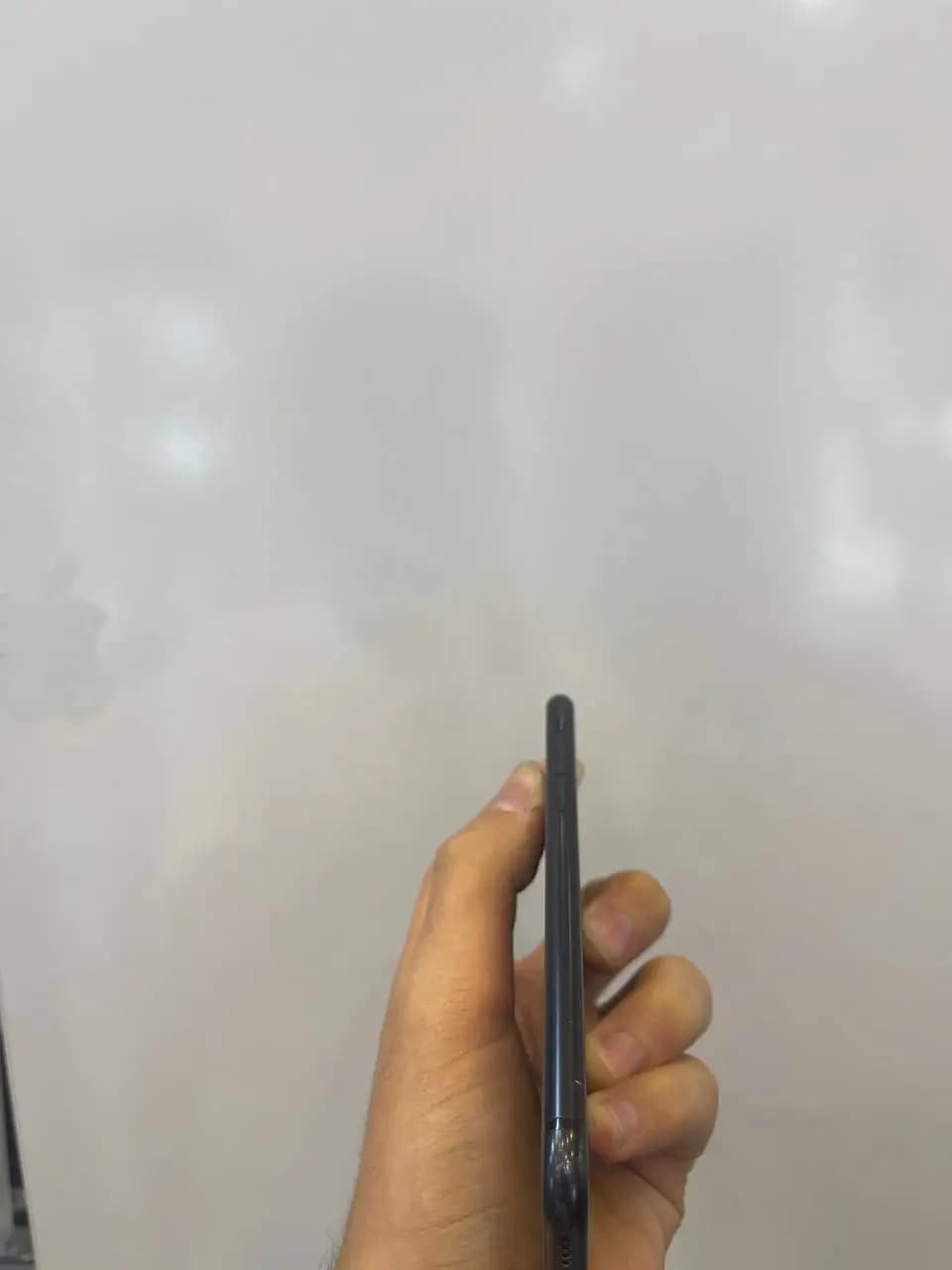 گوشی iPhone SE 2020 — تصویر ۲