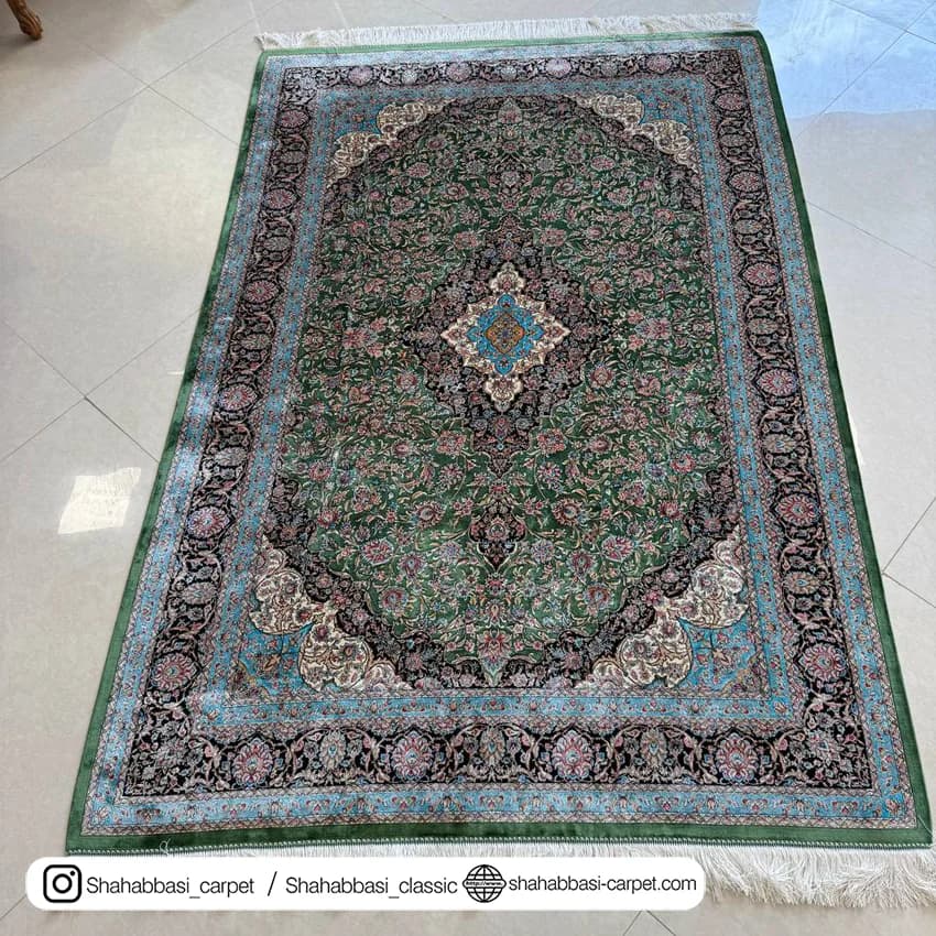 فرش تمام ابریشم کد 238 سبز — تصویر ۴