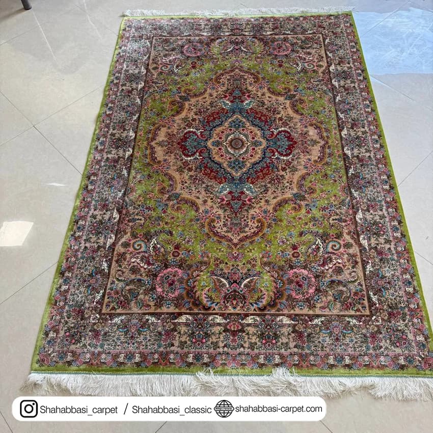 فرش تمام ابریشم کد 237 سبز — تصویر ۴