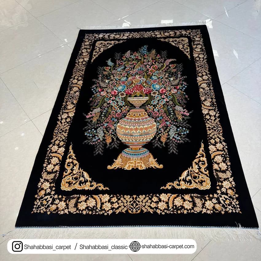 فرش تمام ابریشم کد 233 مشکی — تصویر ۴