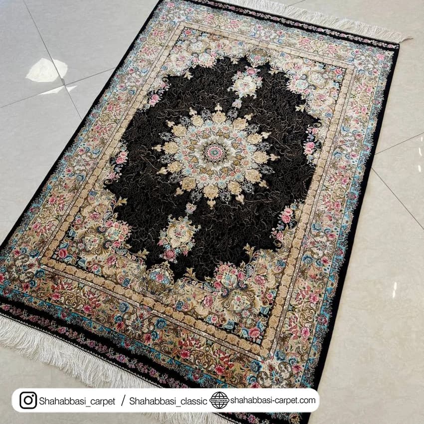 فرش تمام ابریشم کد 222 مشکی — تصویر ۶