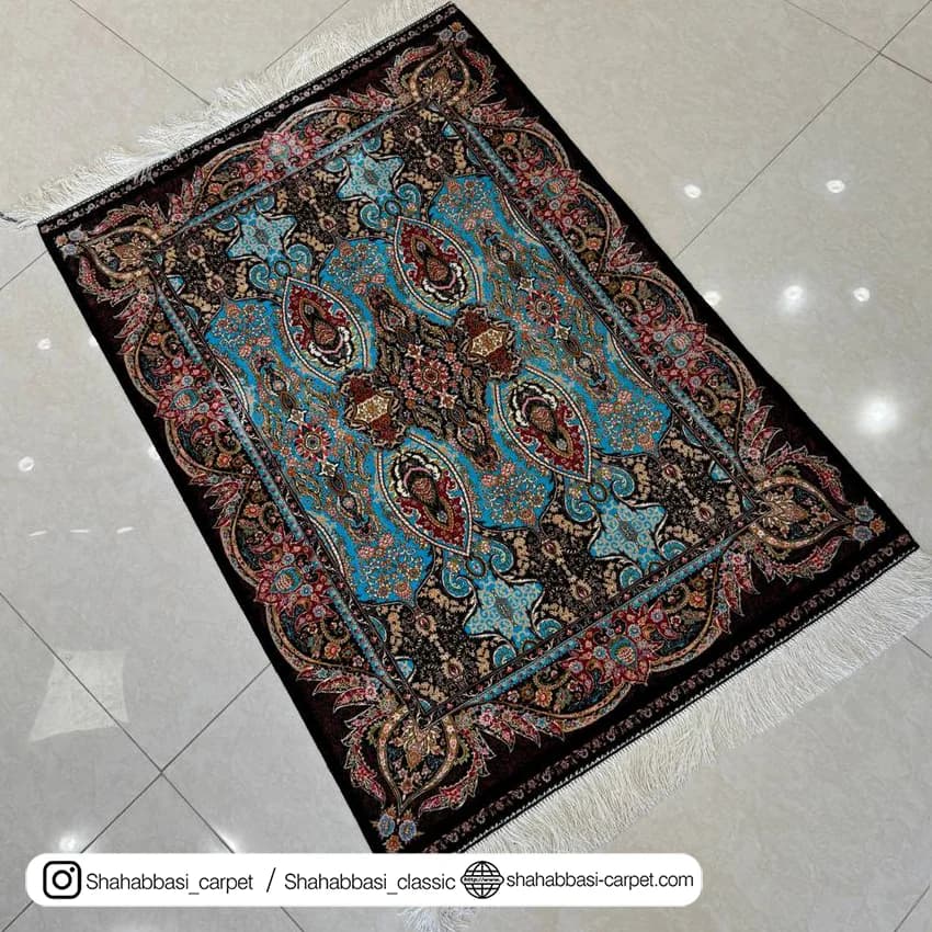 فرش تمام ابریشم کد 220 مشکی — تصویر ۶