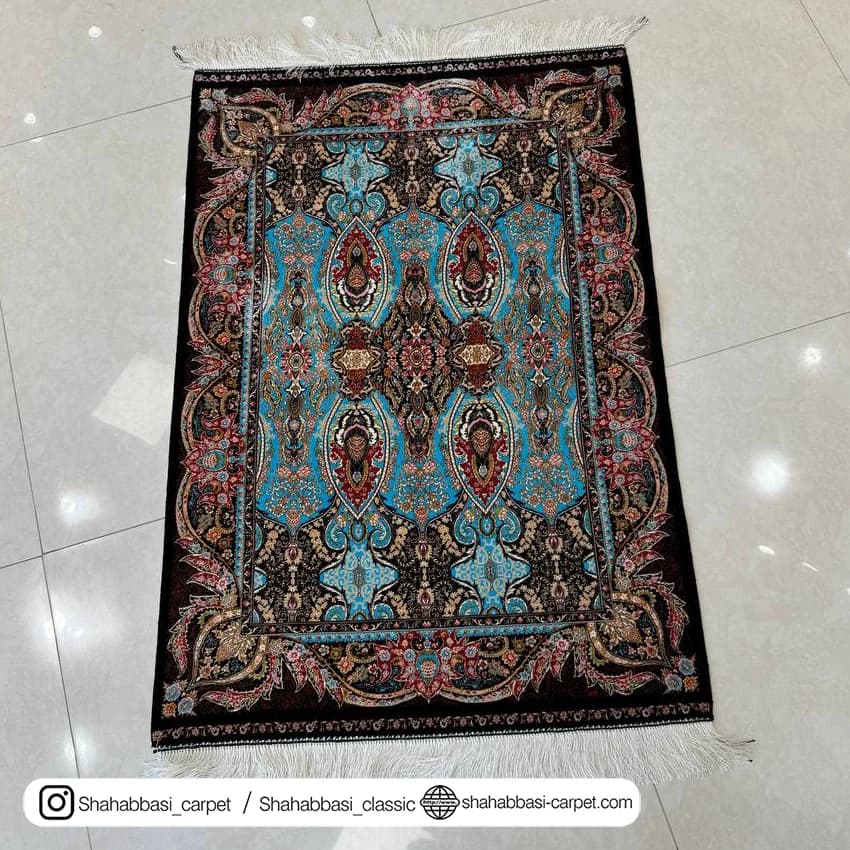 فرش تمام ابریشم کد 220 مشکی — تصویر ۴