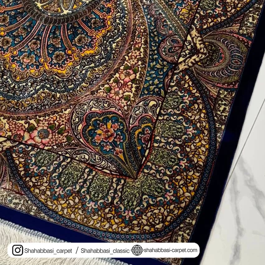 فرش تمام ابریشم کد 171 آبی کاربنی — تصویر ۳
