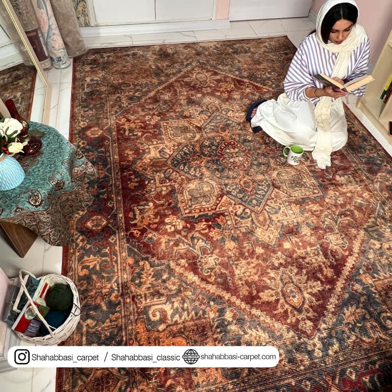فرش کهنه نما کد 800501 زرشکی